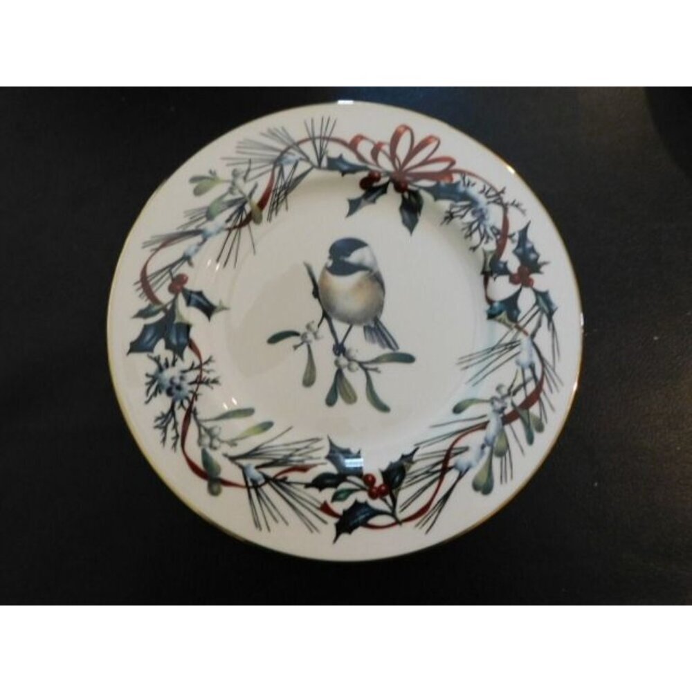 Lenox Wintergreetings Chickadee 9" salad plate Retired